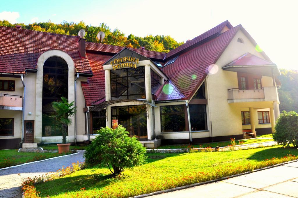 Sonyachna Polyana Hotel Exterior foto