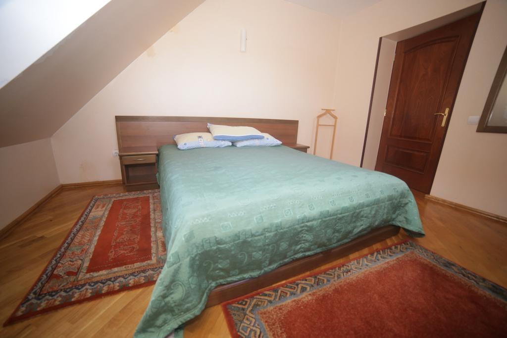 Sonyachna Polyana Hotel Habitación foto